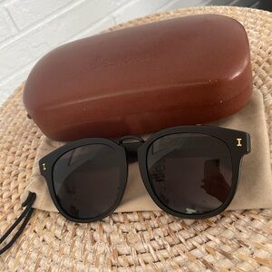 illesteva Sunglasses Oversized Sardinia